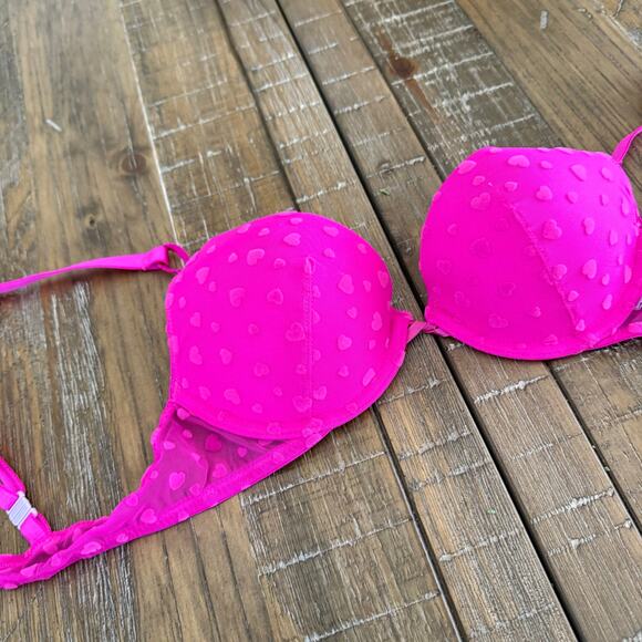 Brand new with tags Victoria’s Secret pink bra - Picture 1 of 5